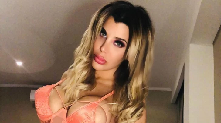 Charlotte Caniggia disparó contra sus fans: “Métanse las opiniones en el culo”