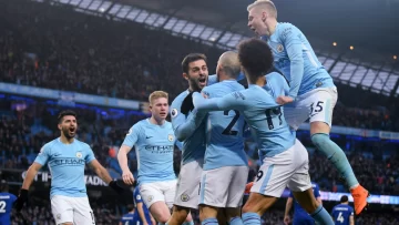 El City se impuso en el clásico de Manchester y es líder