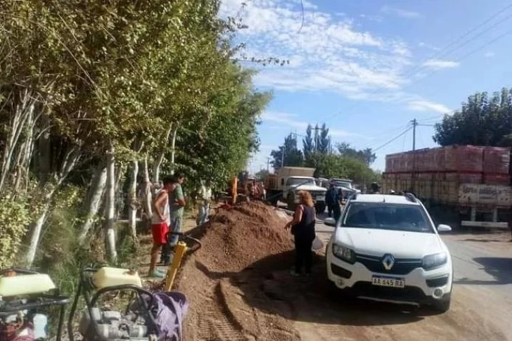 Se desmoronó parte de una obra de cloacas y dos hombres tuvieron que ser rescatados