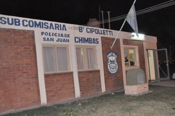 Con un arma blanca, atacó a su ex pareja en el pecho y muslos y también la golpeó en el rostro