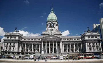 Ya están en el Congreso los proyectos de reforma laboral y previsional y el pacto fiscal