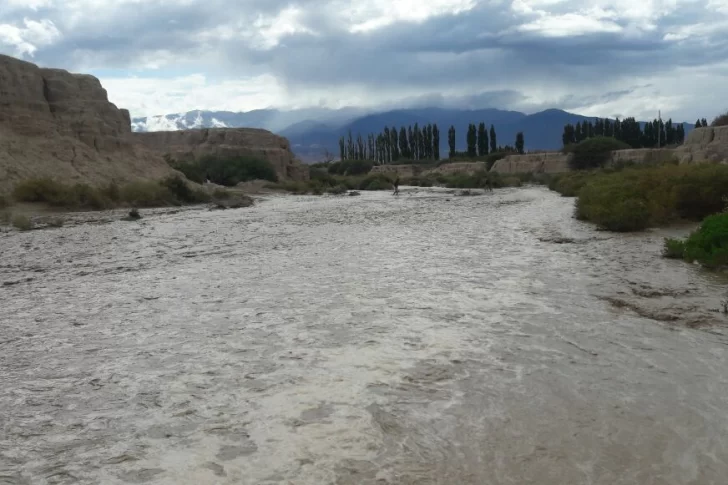 Hay crecientes y piden máxima precaución a la hora de circular por la provincia