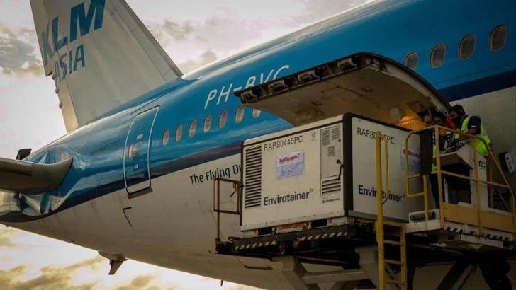 Hoy sale el segundo vuelo a Beijin para buscar vacunas de Sinopharm