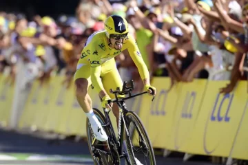 Alaphilippe la rompió en la crono y se afianzó como líder de la general