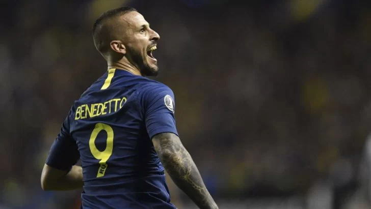 Boca evalúa comprar parte del pase de Benedetto para convertirlo en refuerzo