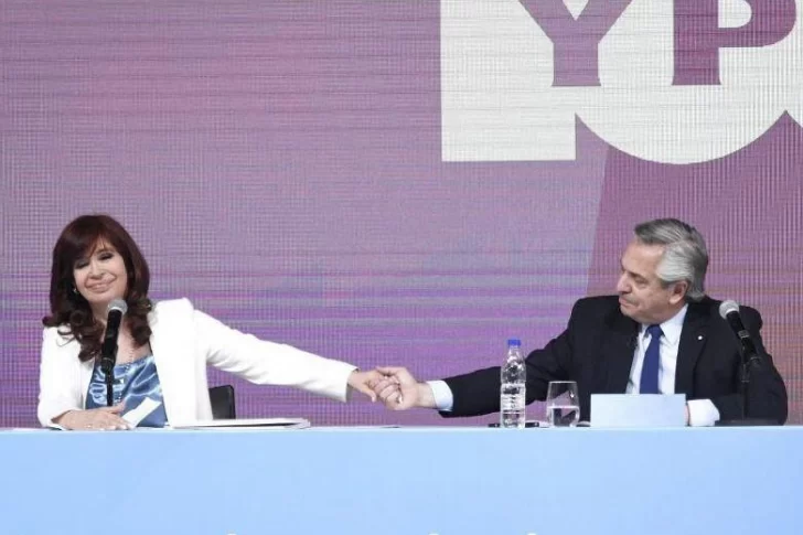 Alberto Fernández y Cristina Kirchner analizaron la crisis de los mercados
