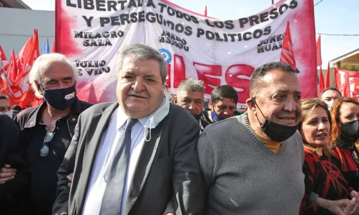 Marchan a tribunales para pedir cambios en la Corte