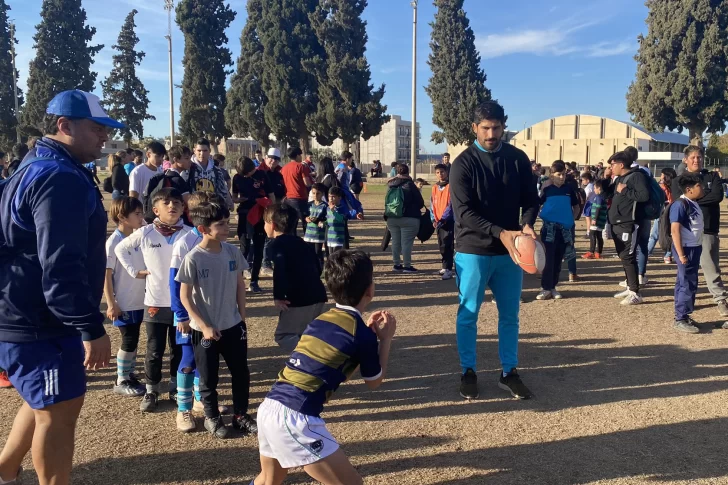 Los Pumas y los chicos