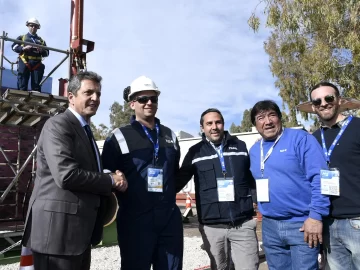 Darán ventajas impositivas y cambiarias a las petroleras