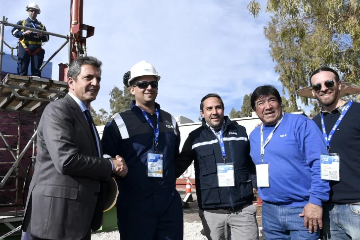 Darán ventajas impositivas y cambiarias a las petroleras