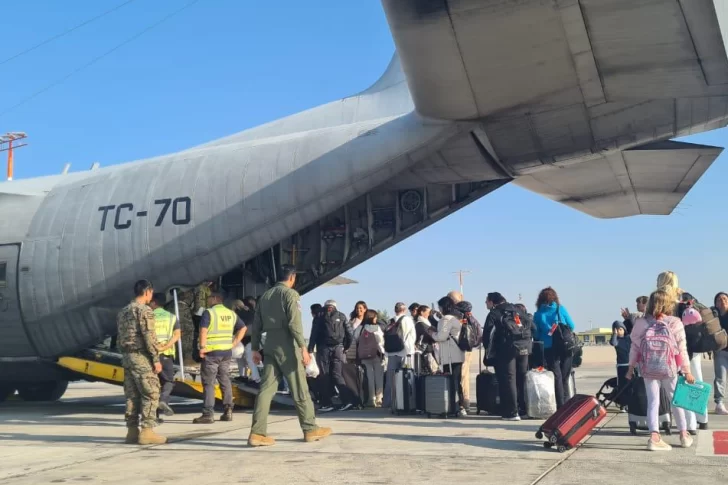 Un grupo de 49 argentinos salió de Israel