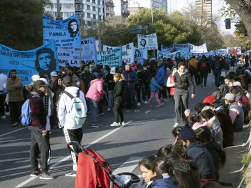 Otra marcha contundente de piqueteros