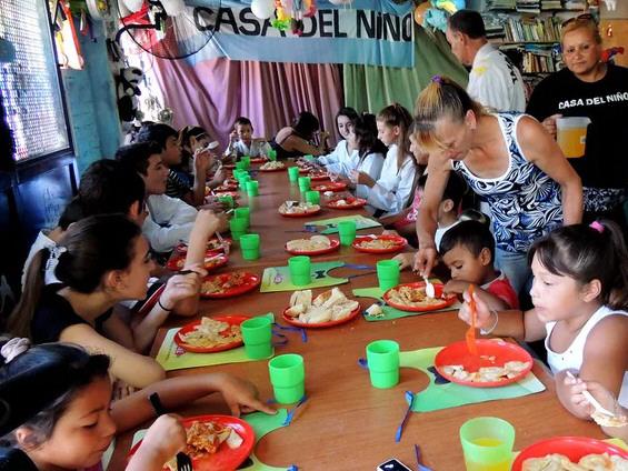 Cuatro de cada 10 hogares con menores restringen la comida