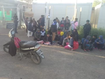 Desde hoy no mandarán a los chicos a clases por su hacinamiento