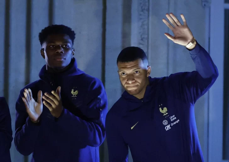 Mbappé, dolido, podría dejar PSG