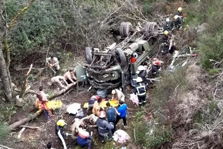 Cuatro muertos y 18 heridos en tragedia vial del Ejército