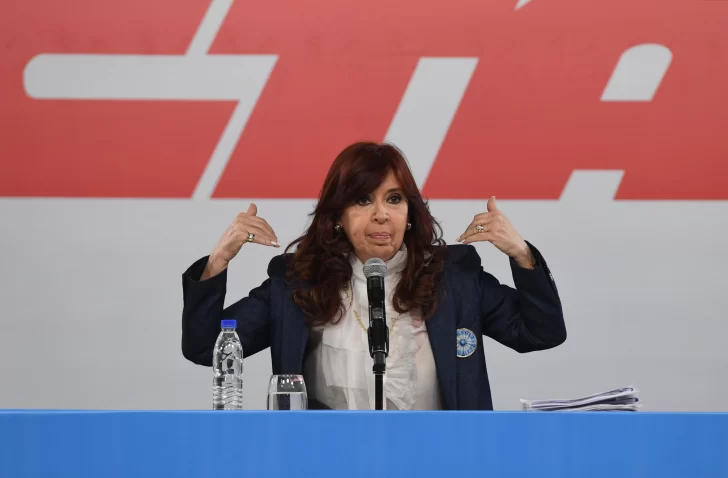 A Cristina se le agota la paciencia y redobla la presión sobre Alberto