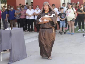 Un belén viviente que contagió esperanza en el hospital Rawson