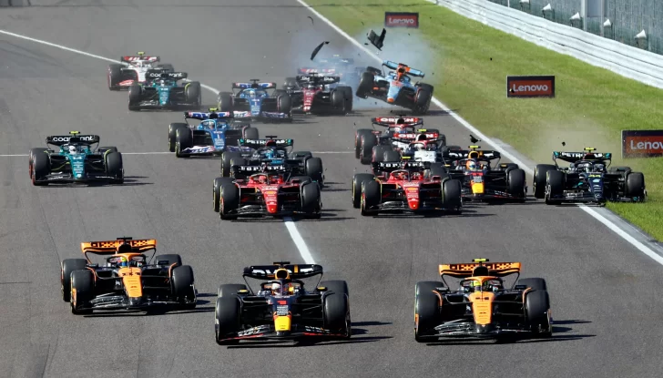 Verstappen, a un paso del tri