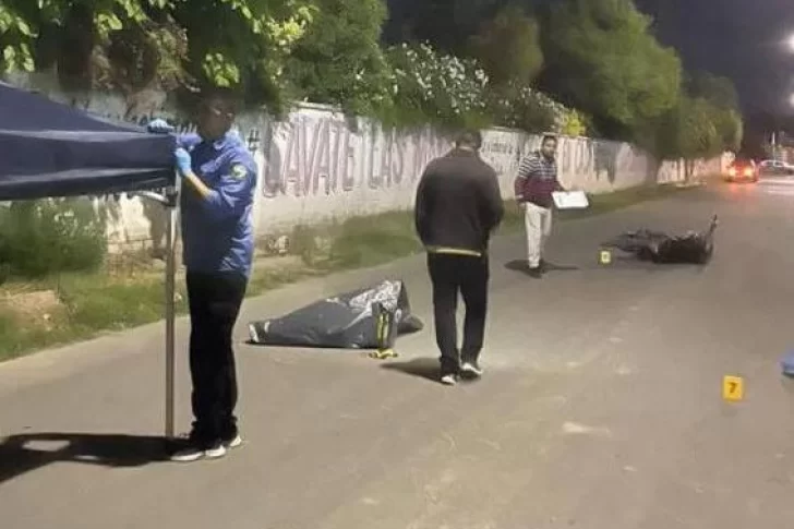 Un camionero falleció al chocar en moto con un sifón de acequia y salir despedido