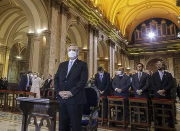 El cardenal Poli evitó pegarle a Alberto en un Tedeum light