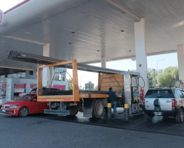 Transportistas de carga no consiguen combustible en el mercado mayorista