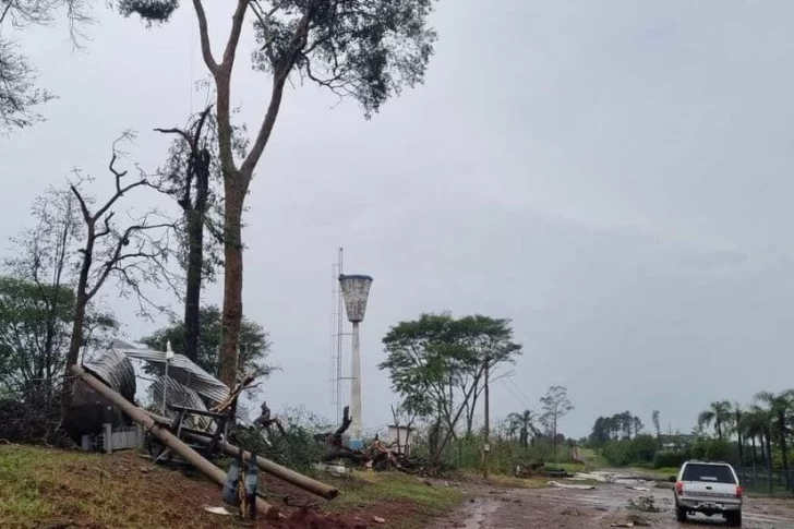 Destrozos por lluvia y viento en Misiones