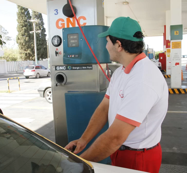 Preocupa a estaciones de servicios las obleas vencidas de autos a GNC