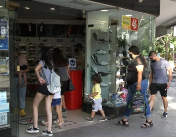 Guiño al pedido de comercios para no cerrar ante una segunda ola