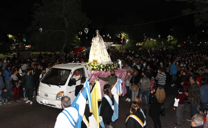 Alegría y esperanza en la procesión