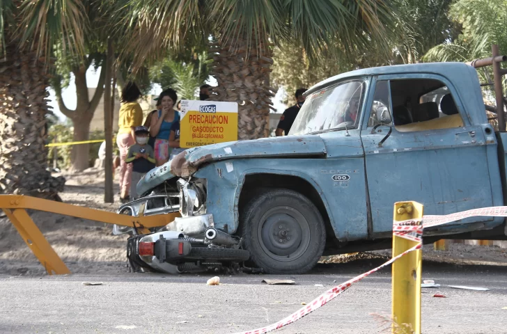 Iba en moto con su esposa a comer un asado, los atropellaron y él no sobrevivió