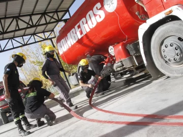 Un incendio en una humilde vivienda arrasó con muebles y electrodomésticos