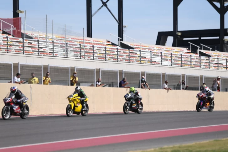 El “vértigo” de las motos copó la pista del Villicum