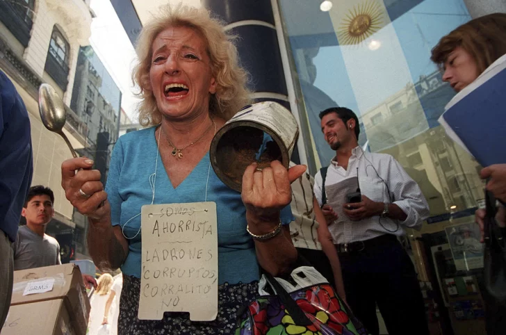 El histórico salto bancario al vacío que todavía afecta al bolsillo de argentinos