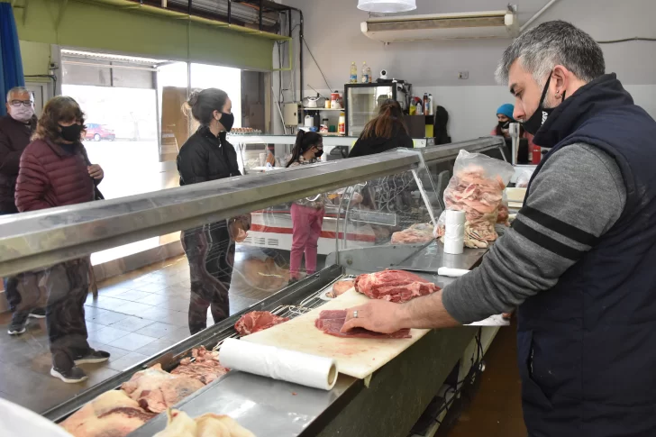 Extenderán dos horas la atención en los comercios de cercanía