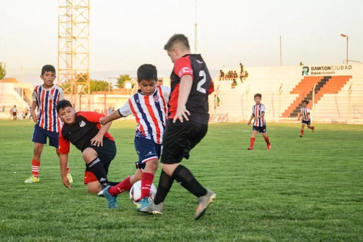 Trinidad disfruta su Mundialito