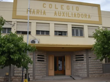 Son 3 las escuelas con casos de Covid-19: en dos se suspendieron las actividades