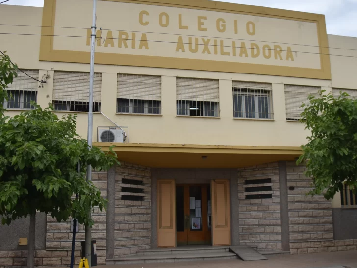 Son 3 las escuelas con casos de Covid-19: en dos se suspendieron las actividades