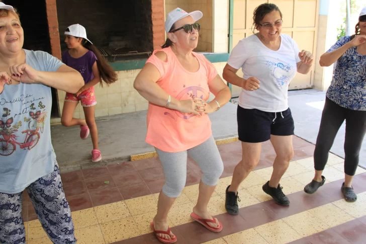 Los adultos mayores que hacen talleres ahora se sumarán a las colonias de verano