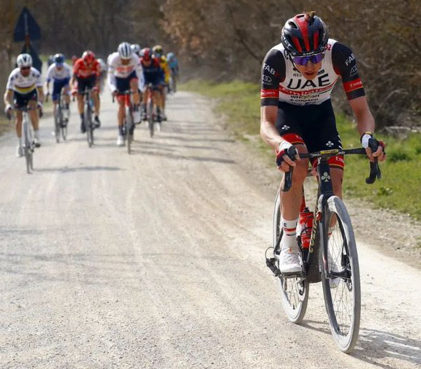 Pogacar arrasó en Strade Bianchi