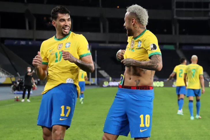 Brasil se metió en la final sin que le sobre nada