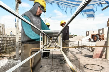 Por la obra pública, repuntó un 52 por ciento interanual el consumo de cemento local