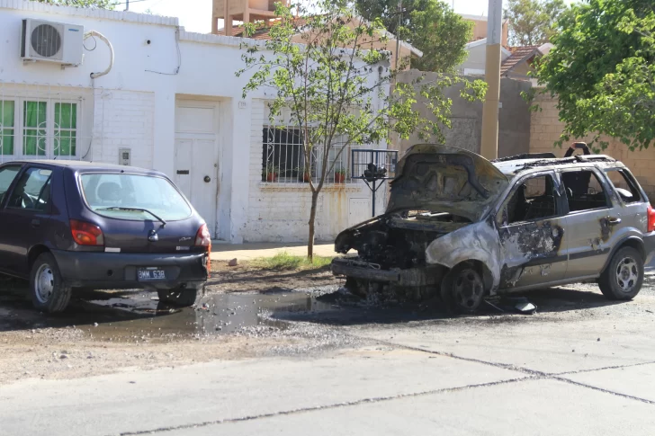 Gran susto por una Ecosport en llamas