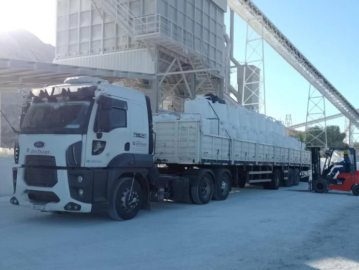 Faltan camiones nuevos de gran porte y hay preocupación en el sector minero