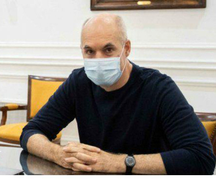 Larreta fue a la Costa con su familia y se contagió