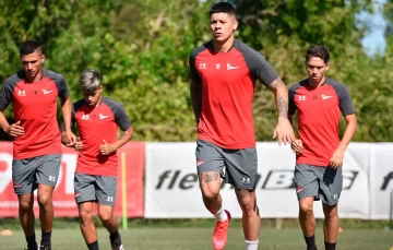 Rojo no viaja a Rosario