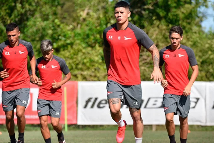 Rojo no viaja a Rosario