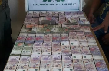 Un camionero cae con más de 1 millón