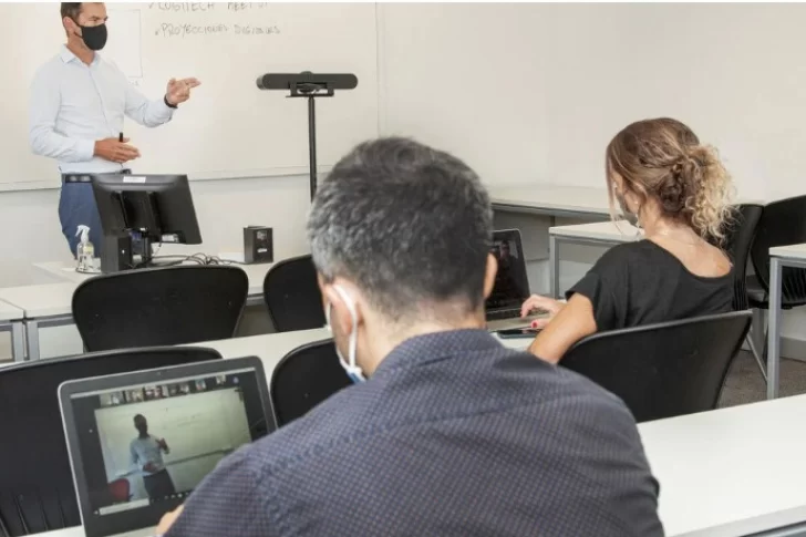 El Gobierno impulsa las aulas híbridas para las clases en las universidades