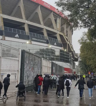 Furor y caos para ver al campeón